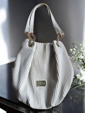 Kenneth Cole Reaction Cream Accordion Pleated Shoulder Bag With Gold Hardware